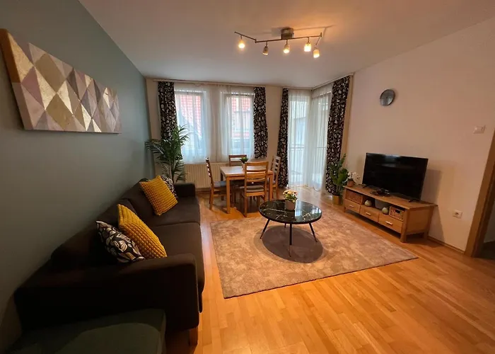 Akacfa 26 Отель